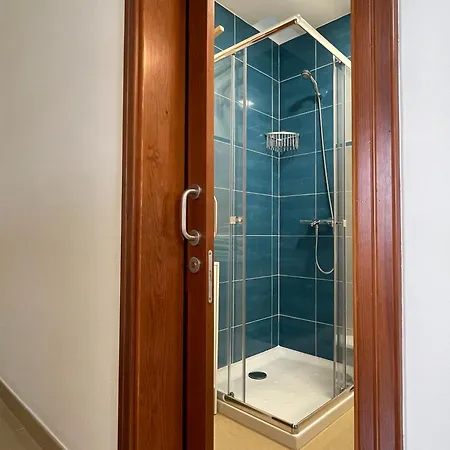 Ocean View Quintanilla Apartman *